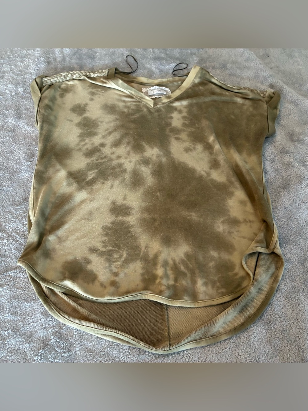Cupio Tie-Dye Olive V-Neck Womenβs Top Size X-Large